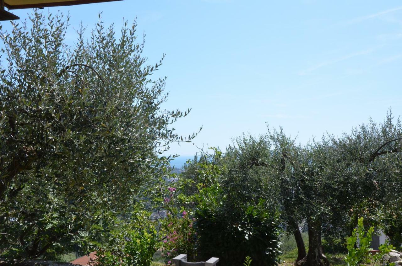 La Casa Con Vista Di Emma Apartment Vezzano Ligure Exterior photo